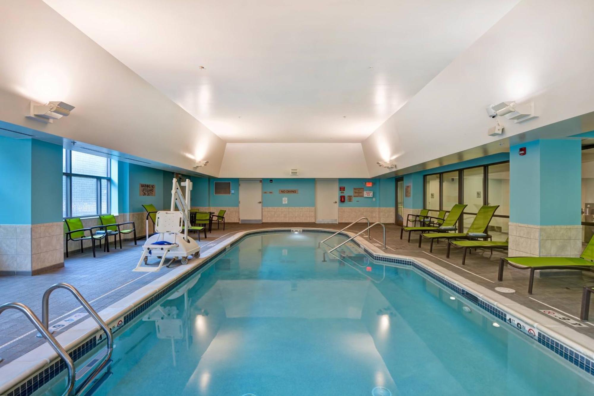 Springhill Suites By Marriott Cincinnati Midtown Bagian luar foto