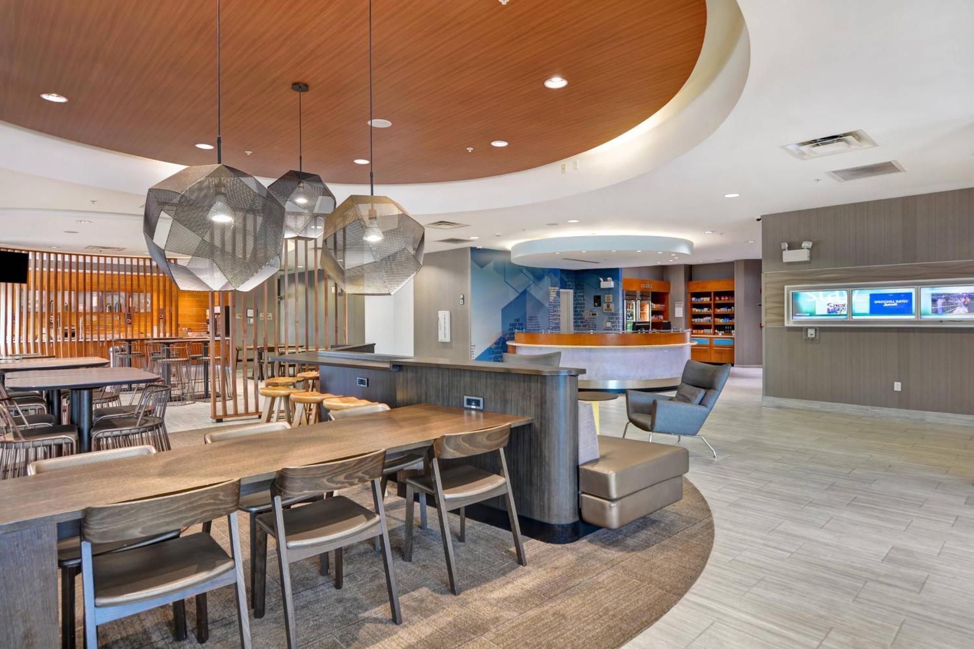 Springhill Suites By Marriott Cincinnati Midtown Bagian luar foto